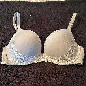 Body by Victoria Victoria Secret Push-up Bra 38C